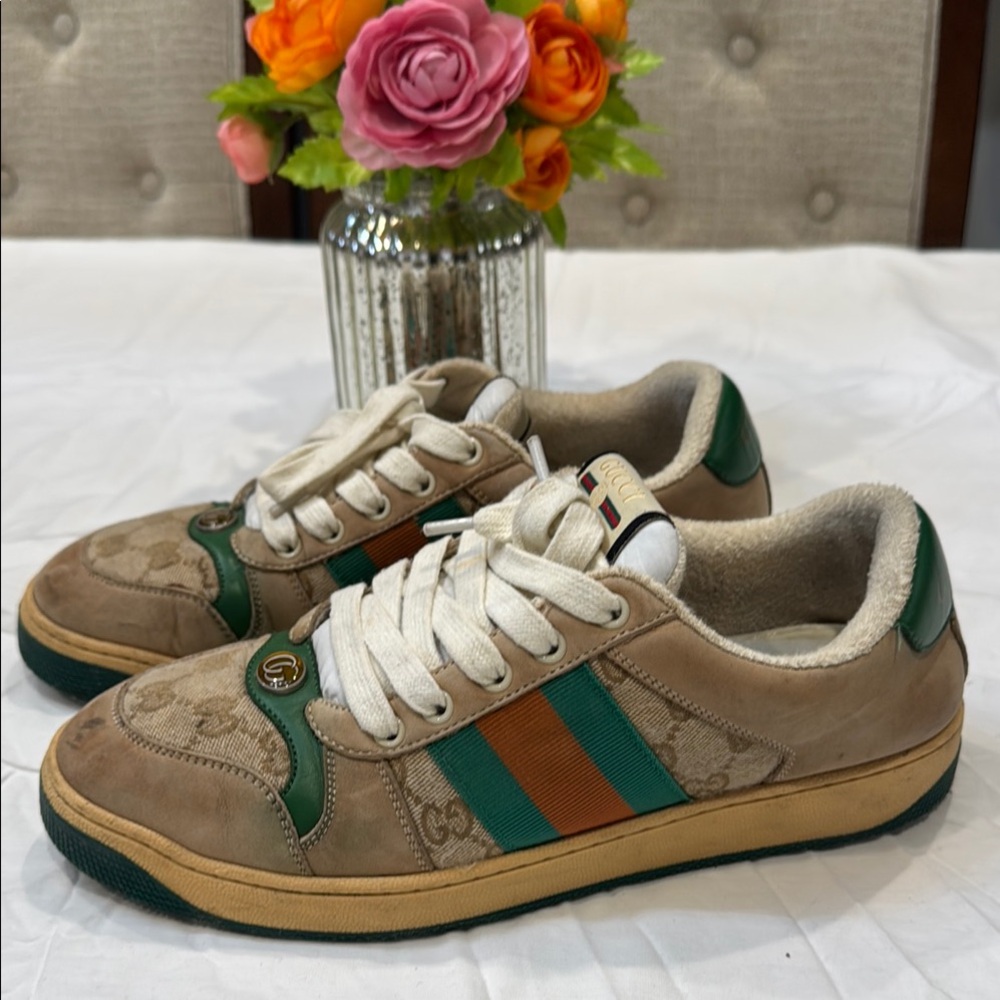 Authentic Gucci Beige and Green Sneakers - Picture 2 of 16